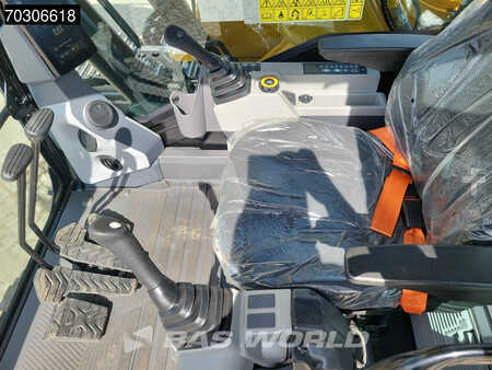 Korečková rýpadla 2025 Caterpillar 323 D3 (30)