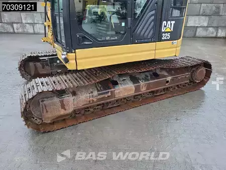 Korečková rýpadla 2016 Caterpillar 325 FL CR (23)