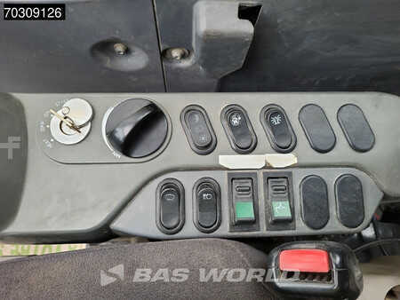 Bæltegraver 2014 Komatsu PC240 LC-10 (33)