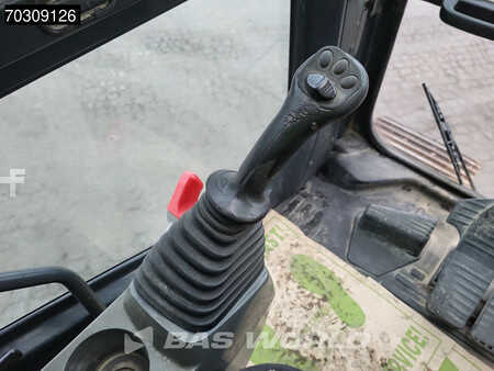 Bæltegraver 2014 Komatsu PC240 LC-10 (38)