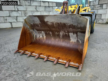 Wielladers 2015 Volvo L120 H (18)