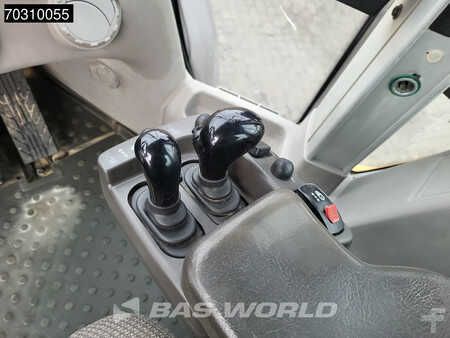 Wielladers 2015 Volvo L120 H (36)