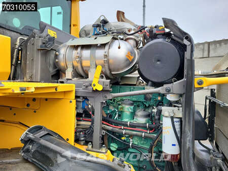 Wielladers 2015 Volvo L120 H (38)