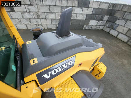 Wielladers 2015 Volvo L120 H (7)