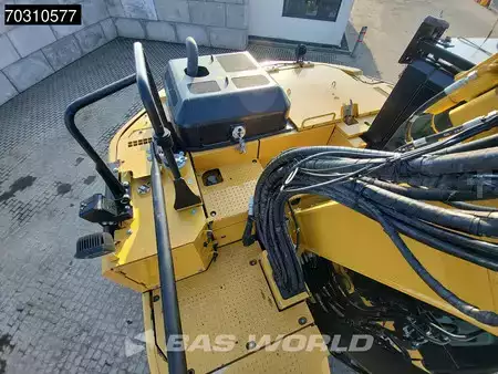 Korečková rýpadla 2017 Caterpillar 325 FL CR Tiltrotator (17)