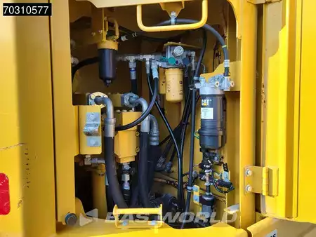 Korečková rýpadla 2017 Caterpillar 325 FL CR Tiltrotator (19)