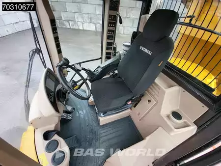 Zalomené klouby-dampry  2012 Hydrema 912 DS 912 DS MultiTip - Front Axle Suspension (30)