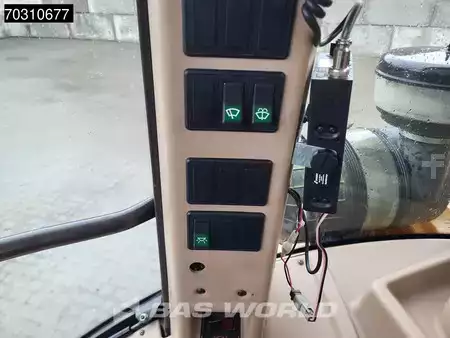 Zalomené klouby-dampry  2012 Hydrema 912 DS 912 DS MultiTip - Front Axle Suspension (36)