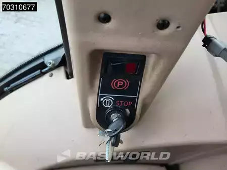 Zalomené klouby-dampry  2012 Hydrema 912 DS 912 DS MultiTip - Front Axle Suspension (37)