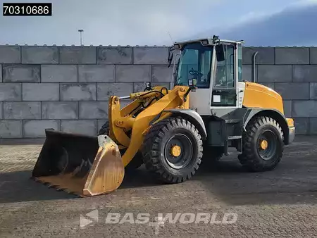 Kerekes rakodó 2014 Liebherr L514 Forks + Bucket (2)