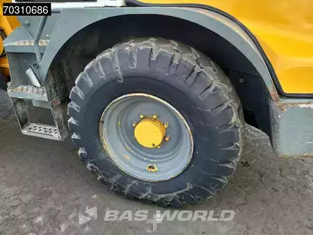 Kerekes rakodó 2014 Liebherr L514 Forks + Bucket (32)