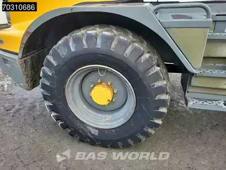 Kerekes rakodó 2014 Liebherr L514 Forks + Bucket (33)