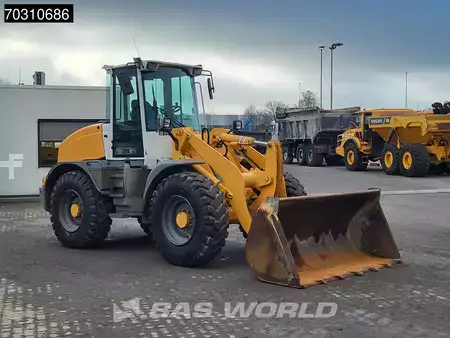 Kerekes rakodó 2014 Liebherr L514 Forks + Bucket (9)