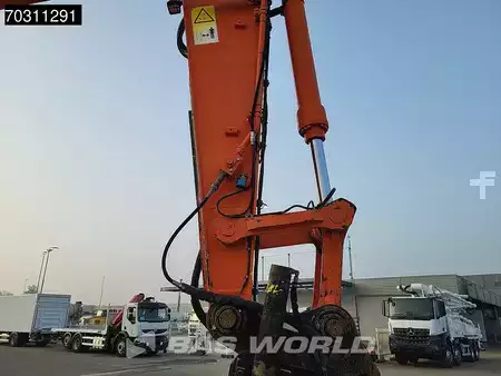 Excavadoras de cadenas 2016 Hitachi ZX300 LC -6 (12)