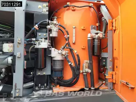 Excavadoras de cadenas 2016 Hitachi ZX300 LC -6 (36)