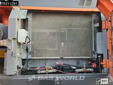 Excavadoras de cadenas 2016 Hitachi ZX300 LC -6 (37)