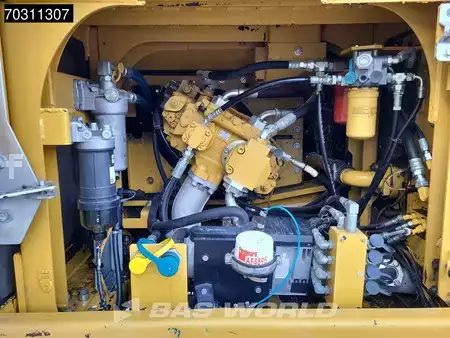 Beltegraver 2017 Caterpillar 326 F L (33)