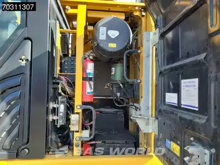 Beltegraver 2017 Caterpillar 326 F L (35)