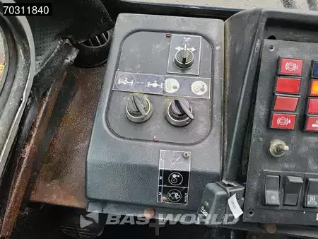 Autogru 1988 Grove AT633 (35)