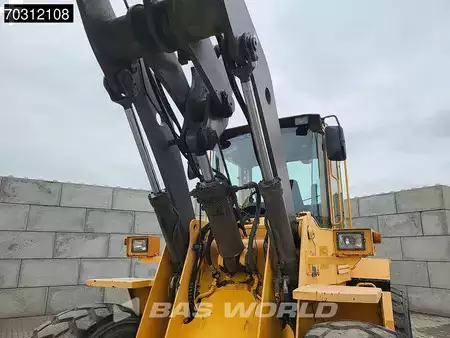 Pale Gommate 1996 Volvo L90 C (10)
