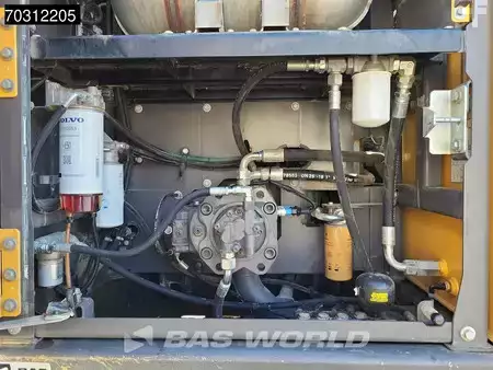 Escavatori cingolati 2019 Volvo EC250 E NL 3M WIDE (25)