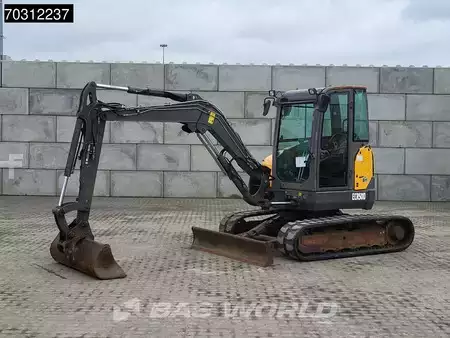 Bæltegraver 2016 Volvo ECR50 D (2)
