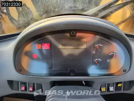 Cargadoras de ruedas 2004 Volvo L110 E Quick Coupler (38)