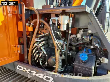 Escavatori cingolati 2019 Doosan DX140 LCR-5 (12)