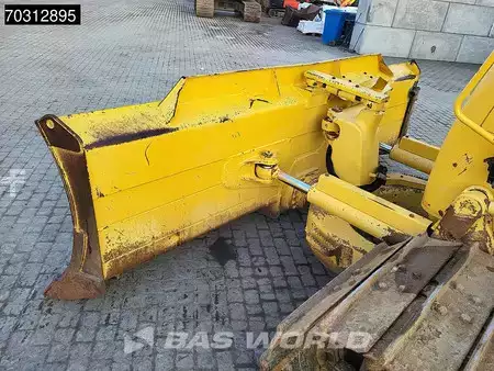 Bulldozers 2017 Komatsu D61 PX -24 Ripper Valve (10)
