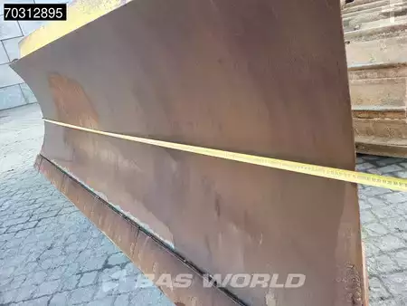 Bulldozers 2017 Komatsu D61 PX -24 Ripper Valve (12)