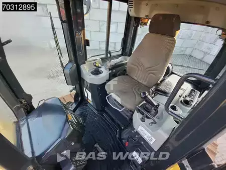 Bulldozers 2017 Komatsu D61 PX -24 Ripper Valve (26)