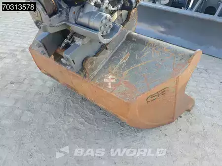 Mobiele graafmachines 2015 Takeuchi TB295 W (18)