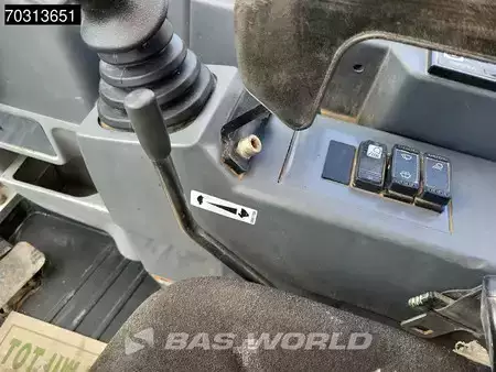 Minibagry 2018 Takeuchi TB250 A/C - 3 Buckets (37)