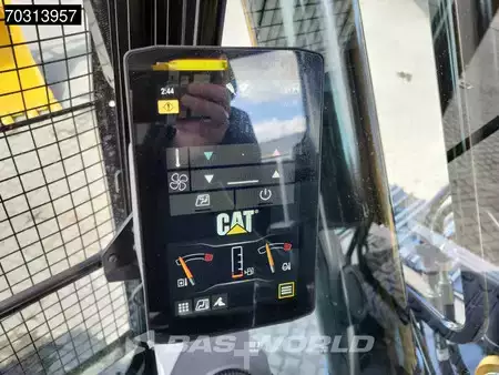 Koparki gąsienicowe 2026 Caterpillar 324 (29)
