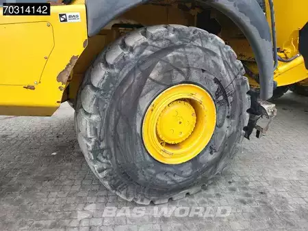 Zalomené klouby-dampry  2019 Bell B45 E (22)