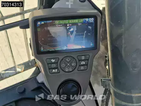 Korečková rýpadla 2017 Case CX300 D (29)