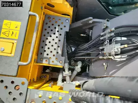Excavadoras de cadenas 2015 Volvo ECR235 E L (21)