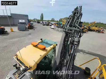 Excavadoras de cadenas 2015 Volvo ECR235 E L (24)