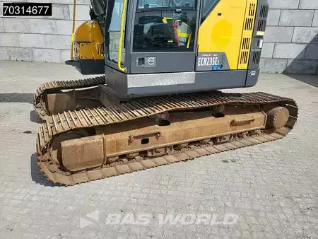 Excavadoras de cadenas 2015 Volvo ECR235 E L (26)