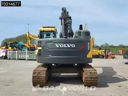 Excavadoras de cadenas 2015 Volvo ECR235 E L (3)