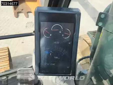 Excavadoras de cadenas 2015 Volvo ECR235 E L (36)