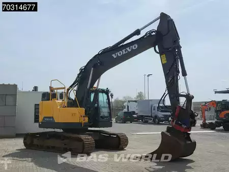 Excavadoras de cadenas 2015 Volvo ECR235 E L (6)