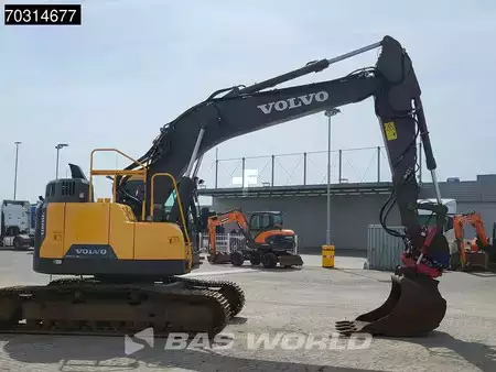 Excavadoras de cadenas 2015 Volvo ECR235 E L (9)