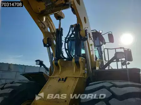 Pyöräkuormaajat 2019 Caterpillar 986 K (11)