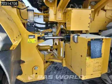 Pyöräkuormaajat 2019 Caterpillar 986 K (24)