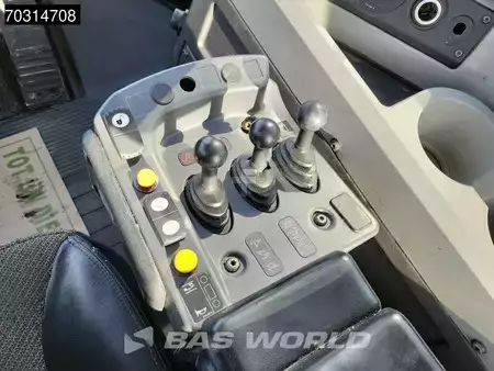 Pyöräkuormaajat 2019 Caterpillar 986 K (32)