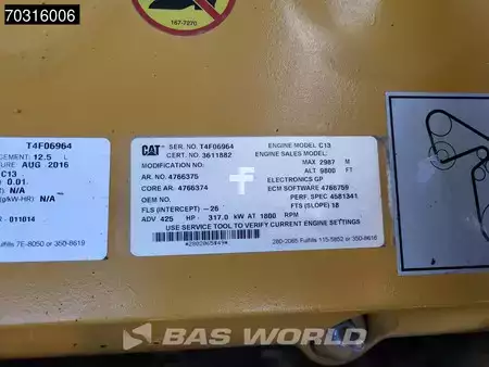 Bæltegraver 2017 Caterpillar 352 F XE (17)
