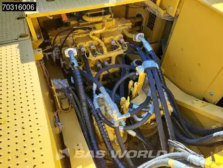 Bæltegraver 2017 Caterpillar 352 F XE (22)