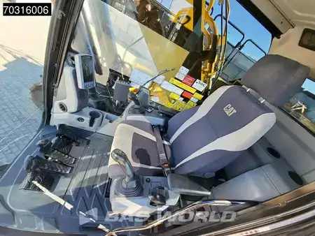 Bæltegraver 2017 Caterpillar 352 F XE (30)