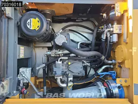 Kedjegraver 2015 Liebherr R936 LC (31)